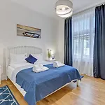 Palermo - Spacious Family 200 M From By Lion Apartment Zoppot