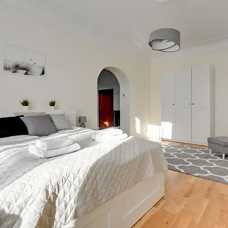 Apartment Palermo - Spacious Family 200 M From By Lion Zoppot