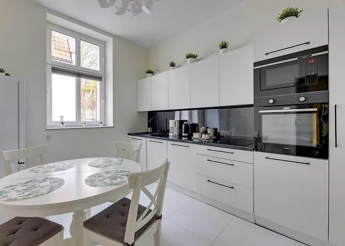 Palermo - Spacious Family 200 M From By Lion Apartment Sopot